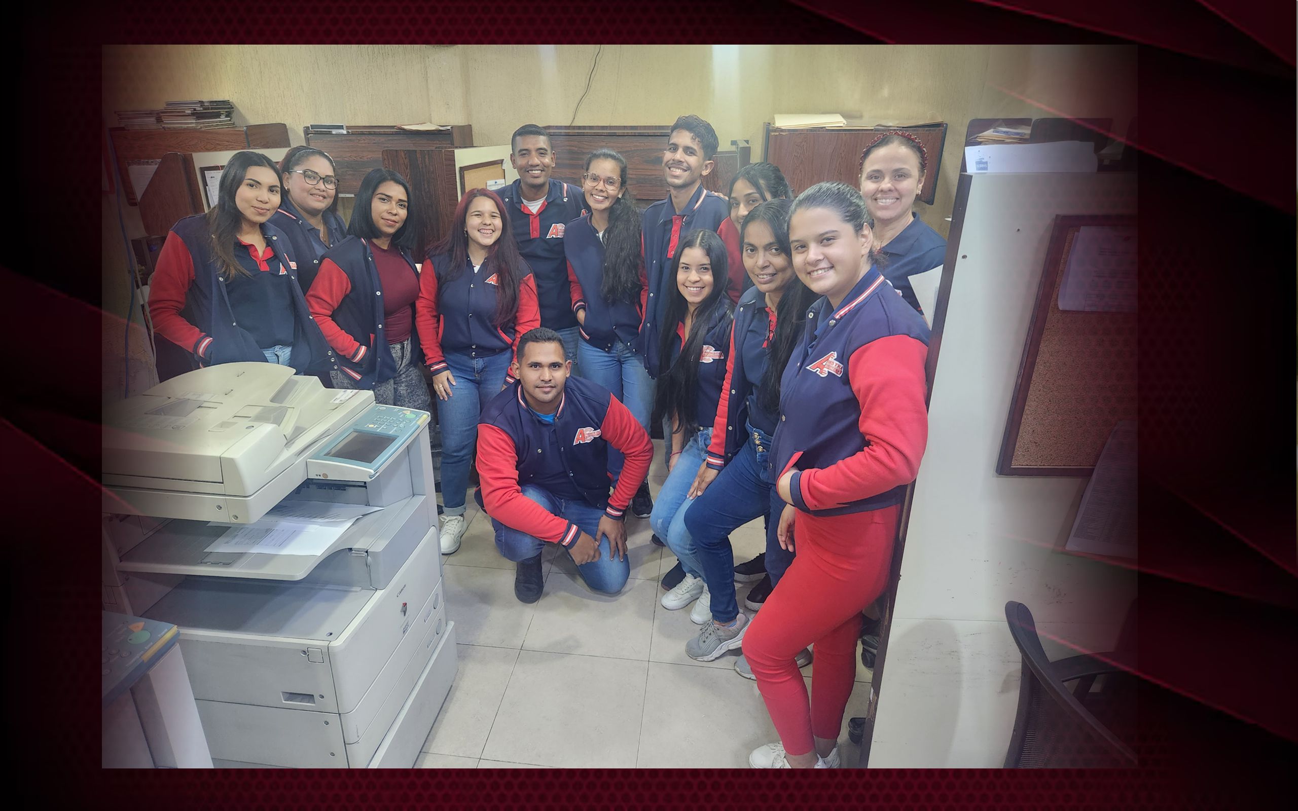 Suscribete al canal <span class='red'>♥</span>  :)